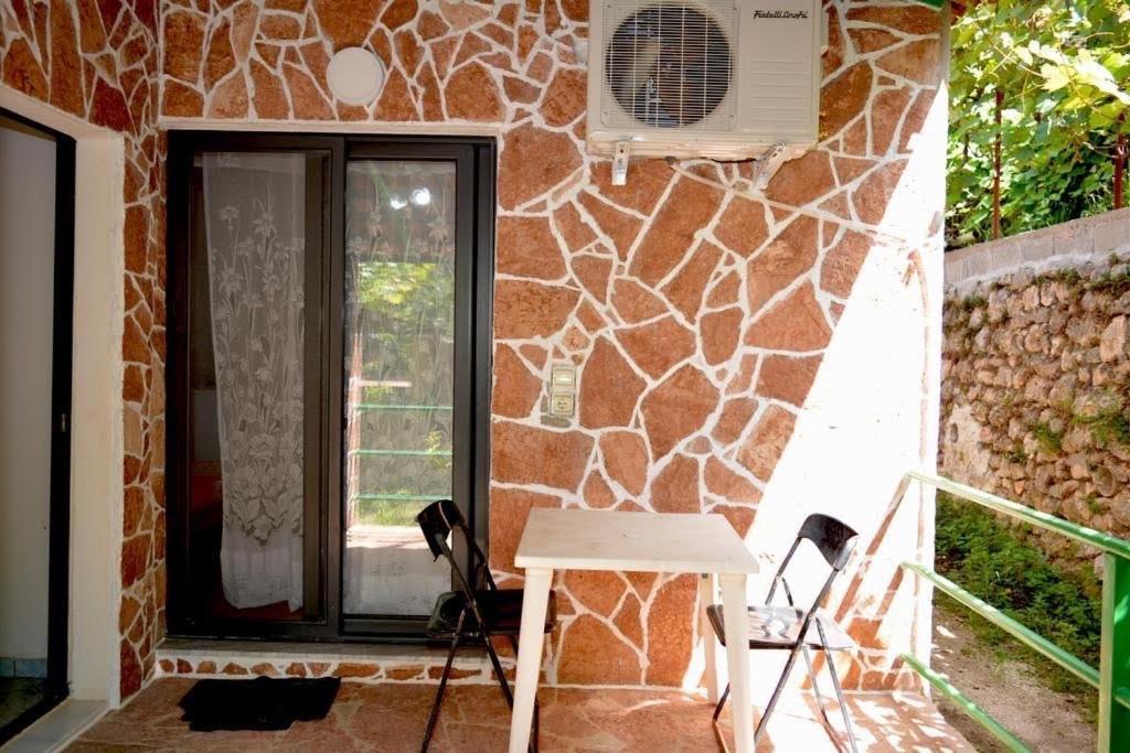 Romeo'S Guest House 2 Piqeras Exterior foto